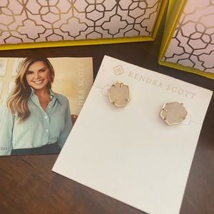 Kendra Scott earring